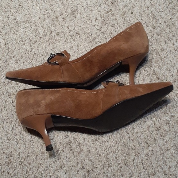 BCBG Paris sz38/8B suede heels, wore 1x - Picture 3 of 5